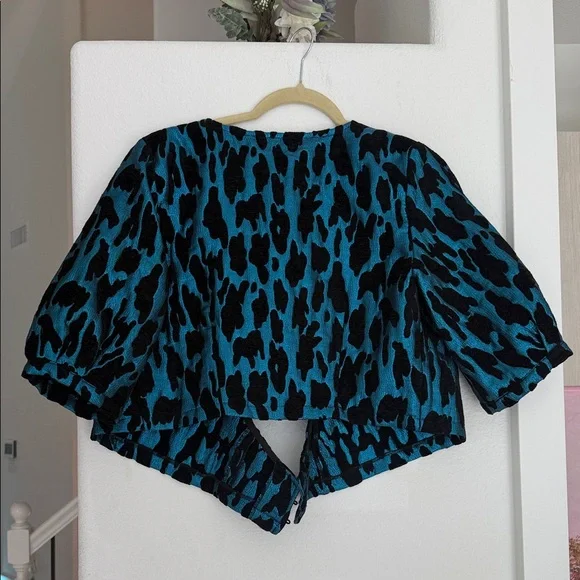 BB Dakota Teal and Black Patterned Blouse - Picture 6 of 6